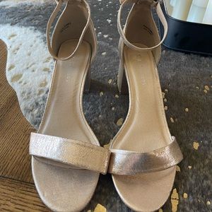 CL Laundry heels (Size 9.5)